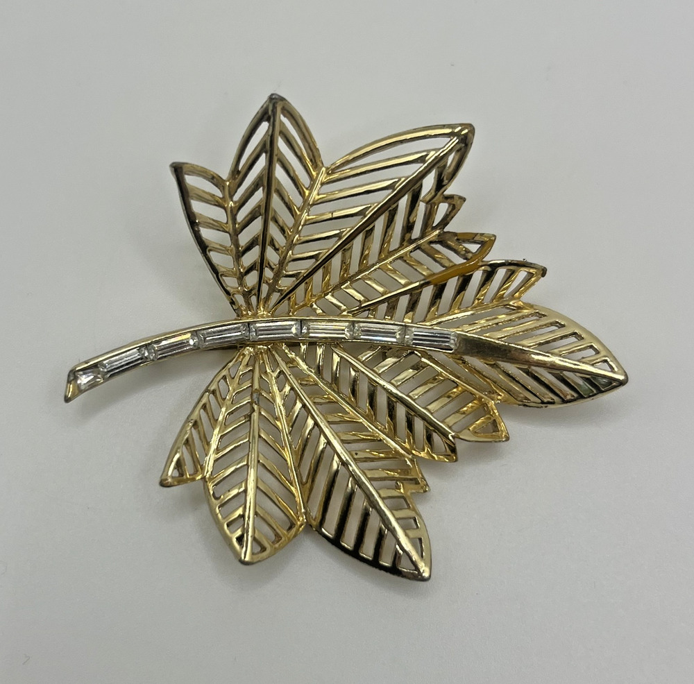 Vintage Coro Large Gold Tone Maple Baguette Rhinestone Stem Costume Leaf Brooch